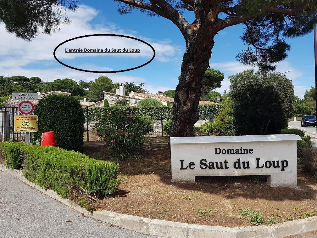 Les Rosieres Sainte Maxime-Golf De Saint Tropez, Climatisee 外观 照片